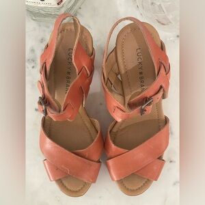 Lucky Brand Tan Sandals with Crossover Design